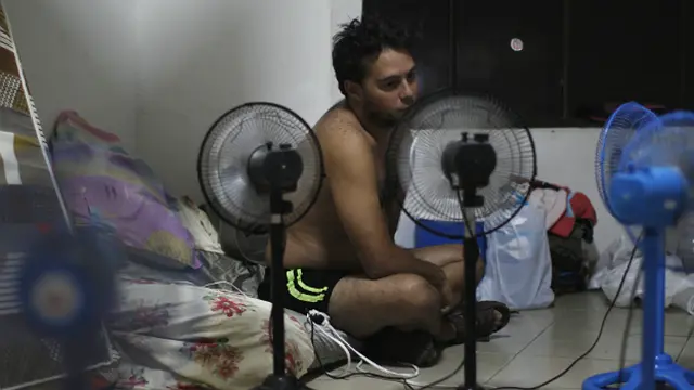 Cubano en un hotel de Paso Canoas, Panamá