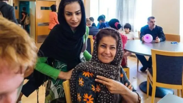 یونان کے شہریوں نے پناہ گزینوں کی مدد کرنے کے کئی طریقے ڈھونڈ نکالے ہیں