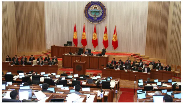 Кыргызстандын Жогорку Кеңешинин депутаттар тобу кызматташуу, тажрыйба алмашуу максаты менен АКШда жүрөт. 