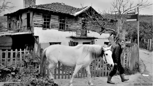 Bekir Yeşiltaş'tan bir köy manzarası. 