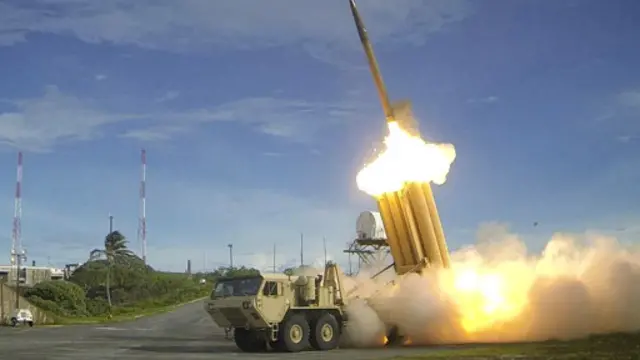 萨德导弹发射现场。