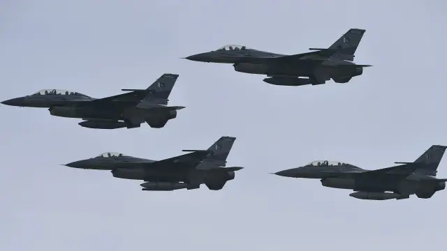 تردې وړاندې امریکا پاکستان د ایف ۱۶ جنګي الوتکو لپاره هم پاکستان ته ورکول کېدونکې مرستې درولې وې