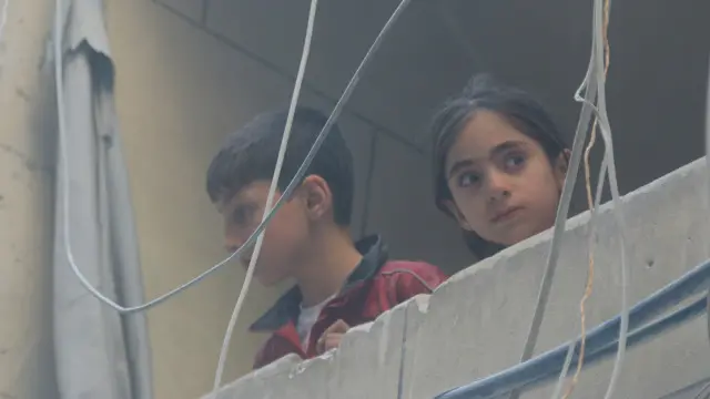 شام کے سب سے بڑے شہر میں شدید تباہی مچی ہے جس کے نتیجے میں مہینوں تک مقامی شہریوں کو پانی اور بجلی مہیا نہیں ہو سکی