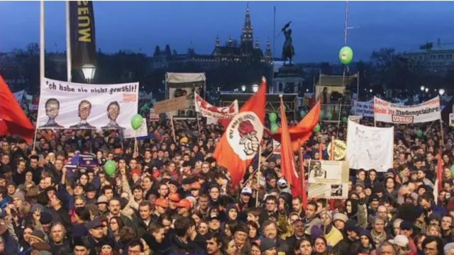 Manifestación en contra del Partido de la Libertad en Austria en 2000.