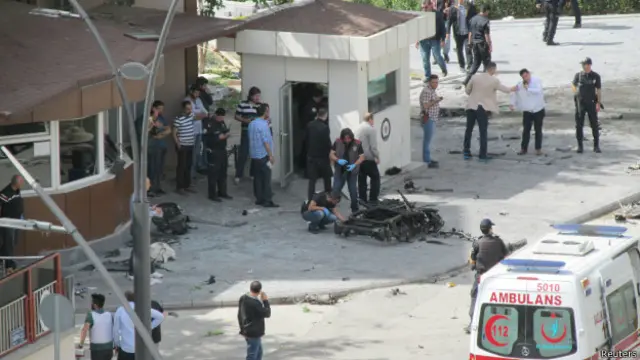 Ledakan bom mobil terjadi dekat markas polisi di Kota Gaziantep.