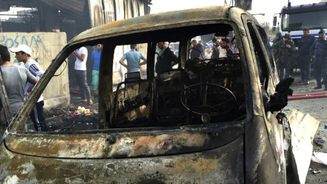 इकार में कार बम धमाका