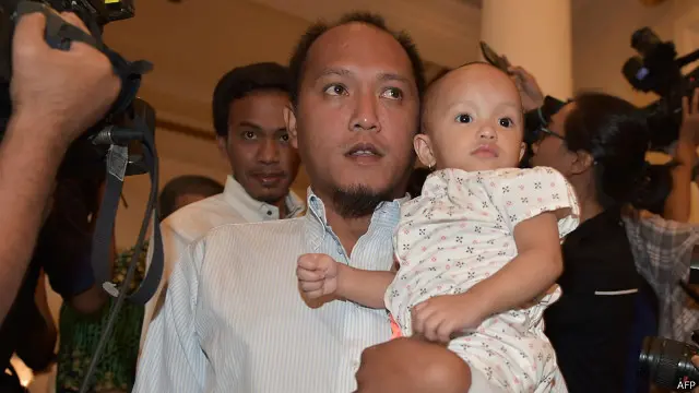 Setelah berhasil membebaskan 10 WNI yang disandera di Filipina selatan, pemerintah masih mempunyai tugas untuk membebaskan empat WNI lainnya.