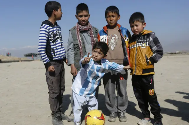 Murtaza con su equipo