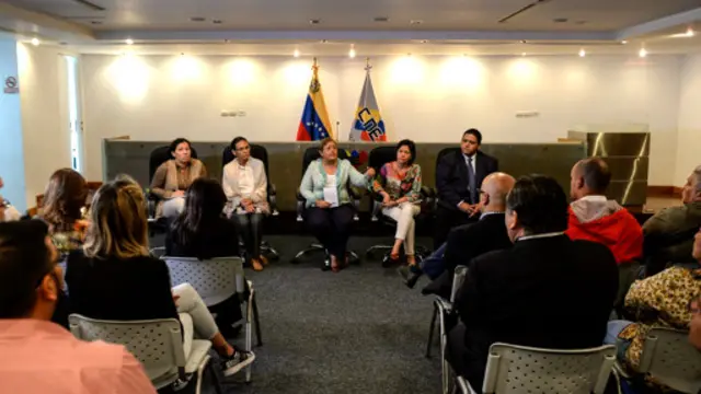 نمایندگان حزب مخالف در دیدار با اعضای شورای نظارت بر انتخابات درخواست برگزاری همه‌پرسی را مطرح کردند