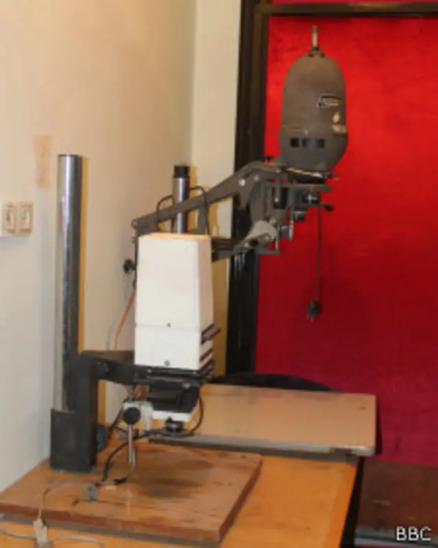 دستگاه ها و وسایل چاپ عکس در بخش عکاسی آژانس باختر بیش از نیم قرن قدامت دارند.