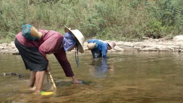 Dự án Kong - Chi - Mun Thái Lan dự định làm để dẫn nước từ dòng chính sông Mekong vào trữ trong các sông nhỏ nội địa