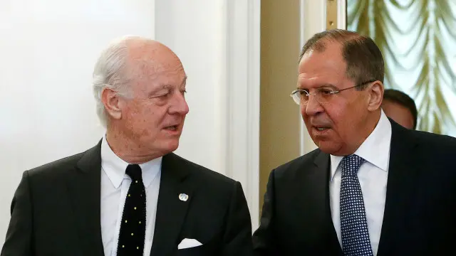 لاورو نے اقوام متحدہ کے سفیر مسٹورا کے ساتھ بات چیت کی ہے