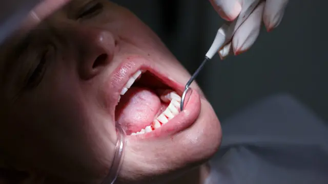 Si no se soluciona, lo mejor es consultar a un especialista.