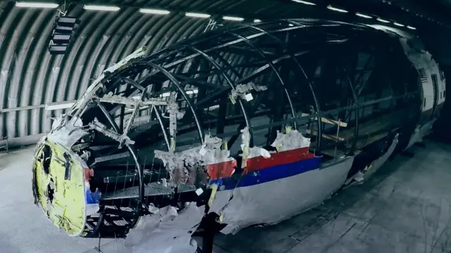 تفتیش کاروں نے ہلاک ہونے والوں کے رشتےداروں کو بتایا ہے کہ وہ اس سلسلے کم از کم ایک سو افراد سے بات چیت کریں گے