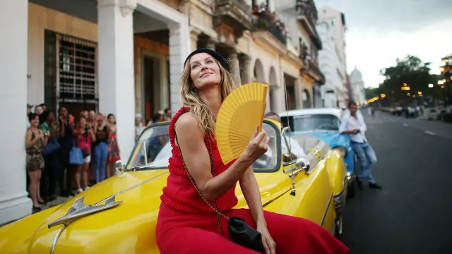 Siêu mẫu Gisele Bundchen trước buổi trình diễn