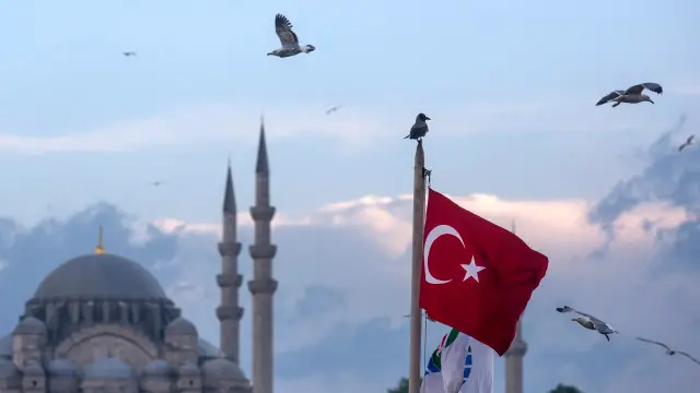 Єврокомісія пропонує ЄС скасувати візи для турків