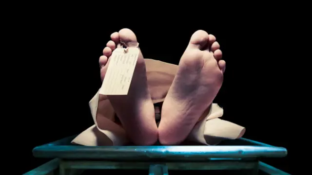 Según uno de los investigadores "la gente muere por errores en el diagnóstico, sobredosis de medicamentos, cuidados fragmentados, problemas de comunicación o complicaciones evitables".