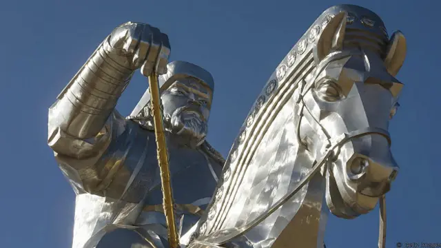 Sekitar 8% dari populasi pria di Asia adalah turunan Genghis Khan dan keluarganya.