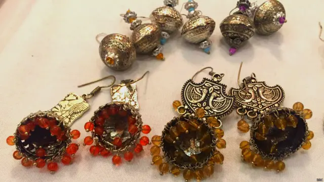 په کابل کې د پاکستاني توکو په نندارتون کې د کالیو په ګډون بېلابېل توکي نندارې ته اېښودل شوي وو.