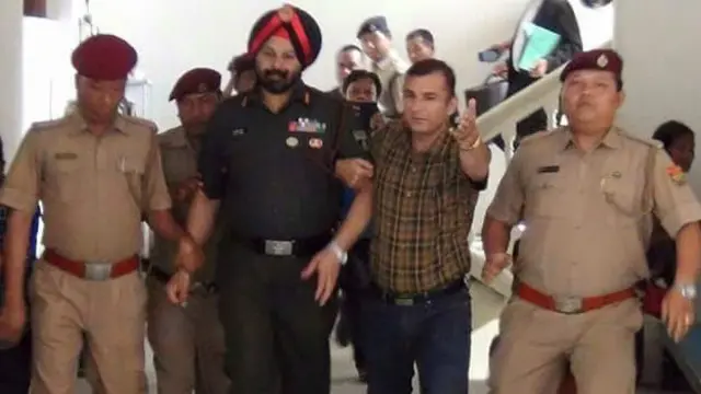 गिरफ़्तार कर्नल