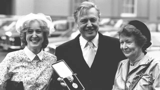 Дэвид Аттенборо с женой и дочерью