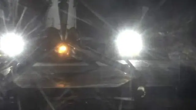 الطابق الأول من الصاروخ هبط على المنصة البحرية على بعد 650 كيلومترا من الشاطئ