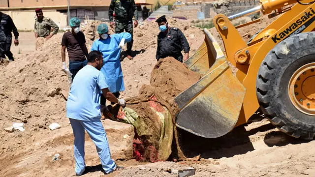 په تېره اپریل میاشت کې عراقي ځواکونو د ۴۰ کسانو د مړو پاتې شوني وموندل