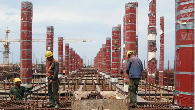 دا جومات به ۸۷۴ فوټه لوړ منار ولري چې په نړۍ کې د جوماتونو له منارو به لوړ وي او په شل زره مربع متر ځای کې به د لمونځ کولو ځای وي چې ۱۲۰ زره لمونځ کوونکې به په کې ځایېږي.