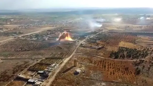 د سوریې دولت مخالفې ډلې النصرت جبهې د خان طومان جګړې فلم اخستی او خپور کړی دی.