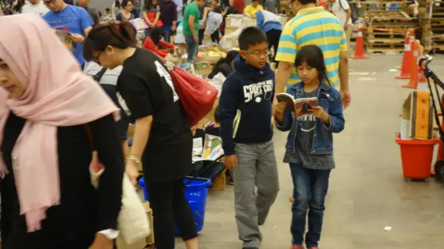 Pesta buku ini sebagaimana biasa, juga merupakan surga bagi anak-anak.