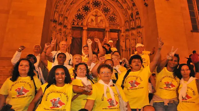 Integrantes do Mães de Maio em ato na capital paulista no ano passado