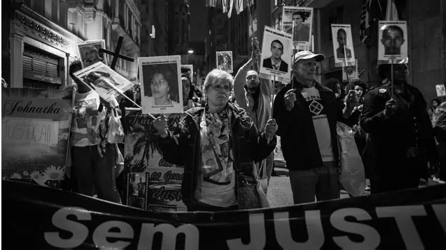 Vera Lúcia Freitas e o marido, João Correia de Freitas, em manifestação na Praça da Sé, em São Paulo, em 2015