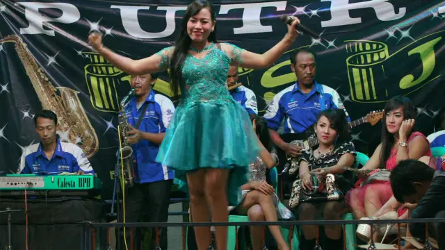 Semua penyanyi ingin menjadi bintang.