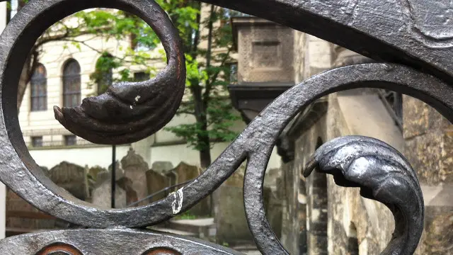 Старое кладбище