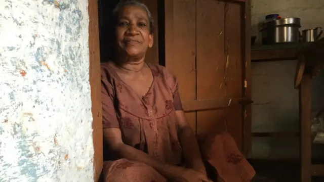 रोज़ी देवास्सी केरल के निर्भया के पड़ोस में रहती थीं, उनके मुताबिक वह अपने परिवार का नाम रोशन करना चाहती थी.