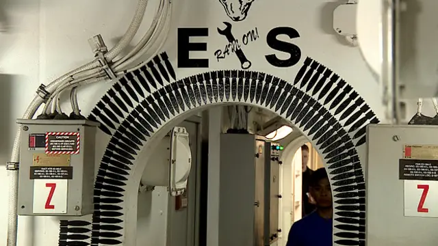 El portaviones cuenta las bombas que ha lanzado sobre Estado Islámico.