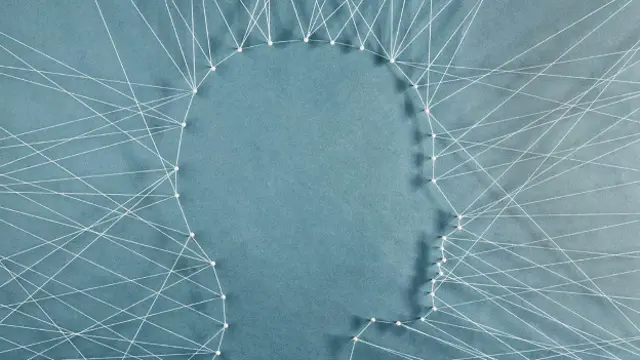 Многие пытались наладить общение с парализованными пациентами, но никому это не удалось