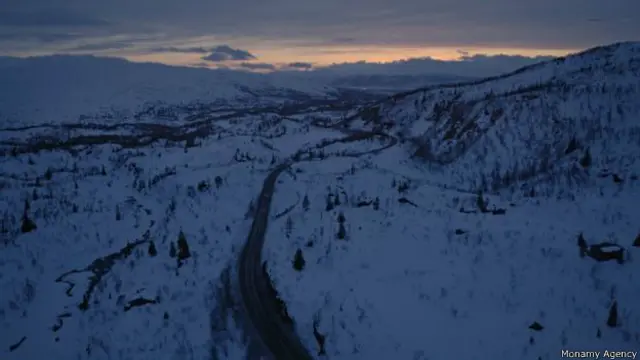 As cavernas Plura e Steinugleflaget estão nesta região