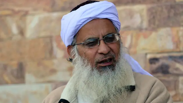 لال مسجد کے سابق خطیب کا کہنا تھا کہ اُن کے آبائی علاقے میں 30 مدارس ہیں جہاں 700 کے قریب بچے زیر تعلیم ہیں