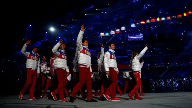 Российская команда на церемонии закрытия Олимпиады-2014