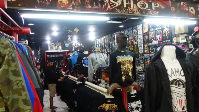 kreator di toko More Shop 