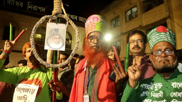 Para pendukung Mahkamah Kejahatan Perang