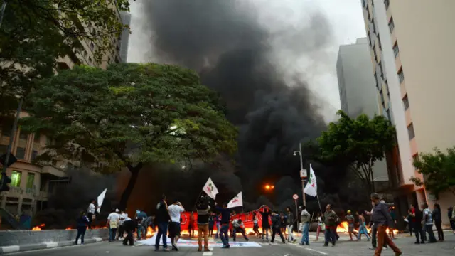 Presiden Rousseff sudah berjanji untuk terus bertahan sampai akhir melawan proses pemakzulan.