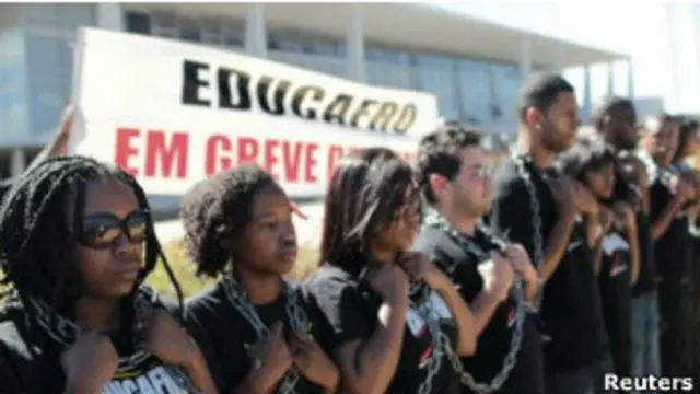 Estudiantes negros protestando