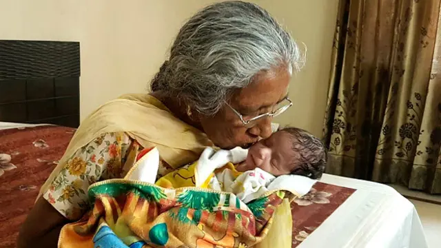 अपने बच्चे के साथ दलजिंदर कौर