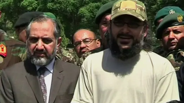 سابق وزیرِ اعظم پاکستان یوسف رضا گیلانی کے بیٹے علی حیدر گیلانی کو بازیابی کے بعد بدھ کی صبح کابل میں پاکستانی سفیر کے حوالے کیا گیا۔