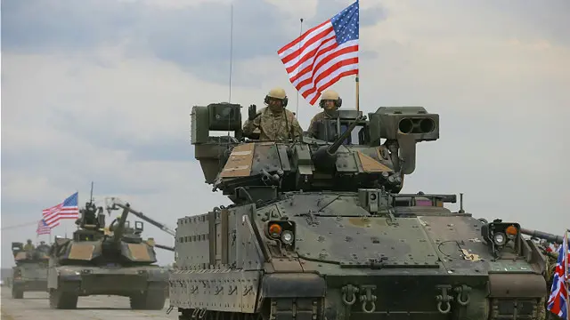 美軍首次派出8輛M1A2「艾布拉姆斯」主戰坦克參加演習。