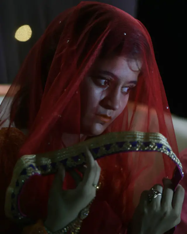 رسم و رواج میں جکڑے پاکستانی معاشرے میں شادی کی رسم انتہائی مہنگی ہو گئی ہے۔