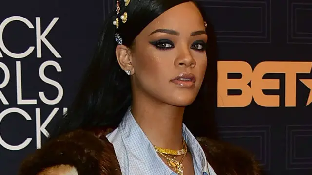 پاپ سٹار ریہانا نے جمعے کے روز اپنے انسٹا گریم صفحے پر لکھا کہ ’ افسوسناک واقعات کی وجہ سے‘ شہر کے ’الیانز سٹیڈیم‘ میں ان کی کاسرٹ منسوخ کر دی گئی ہے