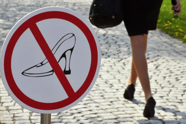 Женщина на каблуках